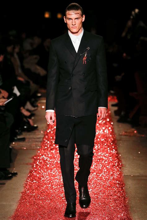 givenchy fall 2015 mens|Givenchy Fall 2015 Menswear Fashion Show .